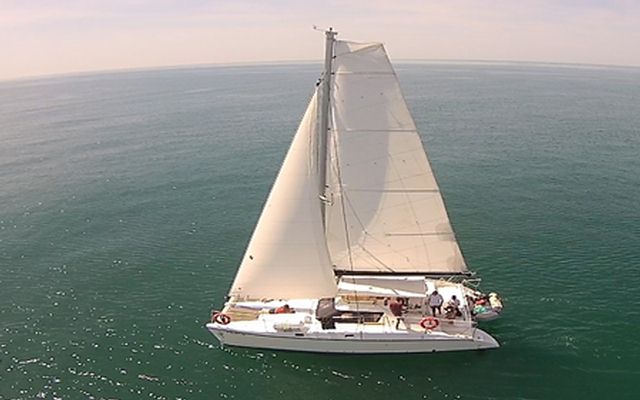 catamaran boat hire marbella